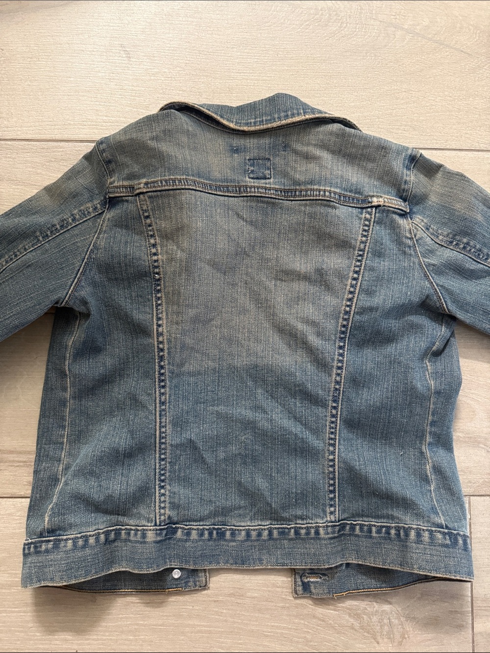 GAP Rustic Denim Jacket - Picture 3 of 4